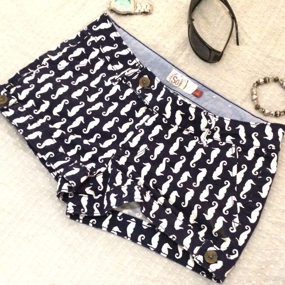 Seahorse shorts